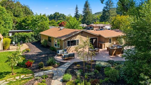 26 Queens Court, Napa, CA, 94558 | Card Image