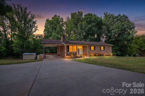 896 Cedarline Dr, Shelby, NC, 28150-9289 | Card Image