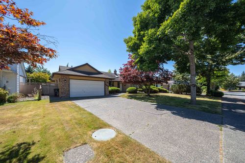 14076 19a Ave, Surrey, BC, V4A7Z6 | Card Image