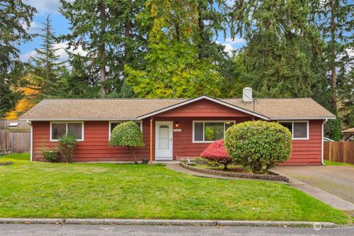 8435 Ne 138th Street, Kirkland, WA, 98034 | Card Image