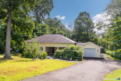 7 Old Hickory Ln, Branford, CT, 06405-2827 | Card Image