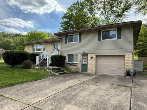 606 E Fernwood Dr, Toronto, OH, 43964-1917 | Card Image