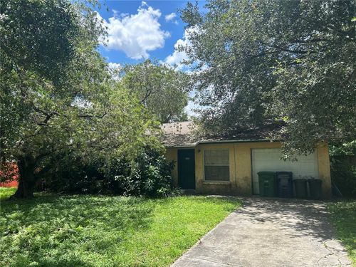 10508 N Myrtle St, TAMPA, FL, 33617-3517 | Card Image
