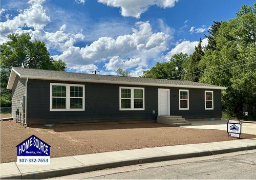 255 N 9th St, Lander, WY, 82520 | Card Image