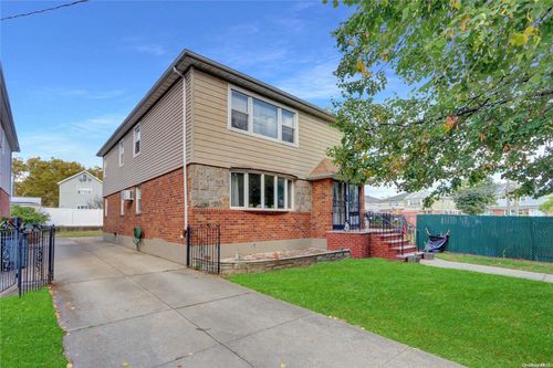 95-25 150th Rd, Ozone Park, NY, 11417-2918 | Card Image