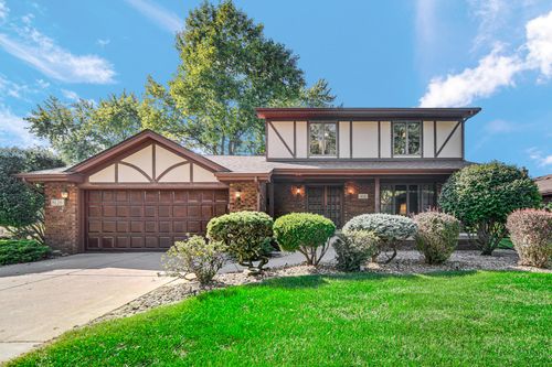 8126 Tapper Ave, Munster, IN, 46321-1858 | Card Image