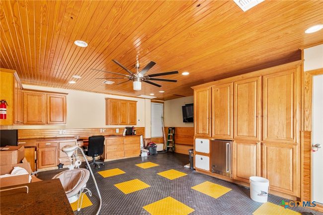 2133 W Maple St, House other with 4 bedrooms, 5 bathrooms and null parking in Port O Connor TX | Image 34