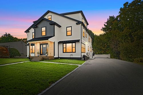 143 Hunting Rd, Needham, MA, 02494-2133 | Card Image