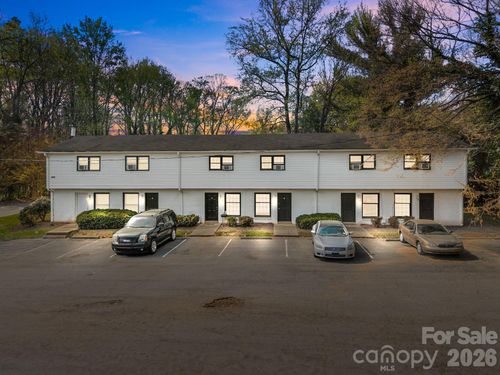 2909 Burgess Dr, Charlotte, NC, 28208-6740 | Card Image