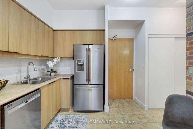 209 - 601 Kingston Rd, Condo with 1 bedrooms, 1 bathrooms and null parking in Toronto ON | Image 4
