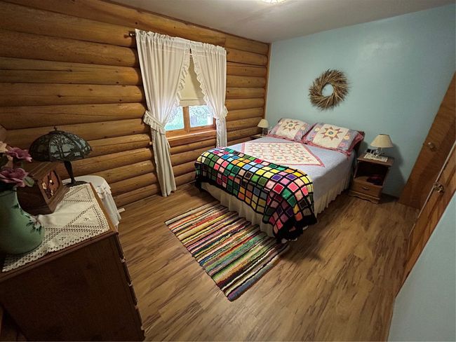 Main floor bedroom | Image 12