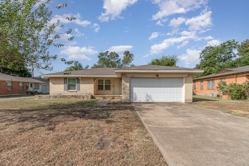 1709 Arrow Ln, Garland, TX, 75042-8312 | Card Image