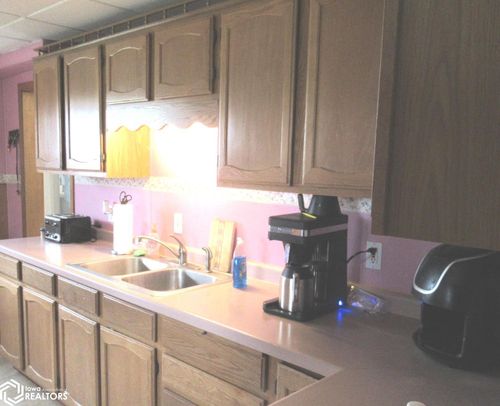 2670 Reed Ave, Garner, IA, 50438-8585 | Card Image