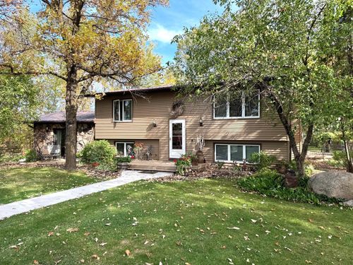 21136 State Highway 89, Roseau, MN, 56751-8703 | Card Image