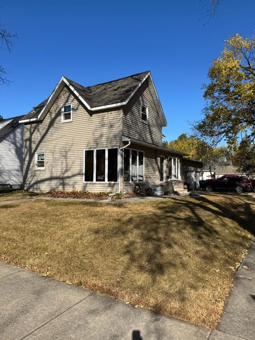 600 Maple St Sw, Sleepy Eye, MN, 56085-1138 | Card Image