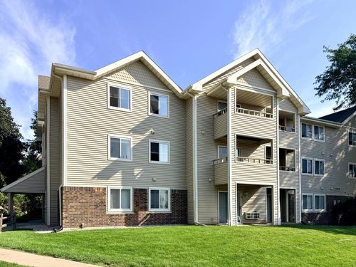 202-1124 Morraine View Drive, Madison, WI, 53719 | Card Image