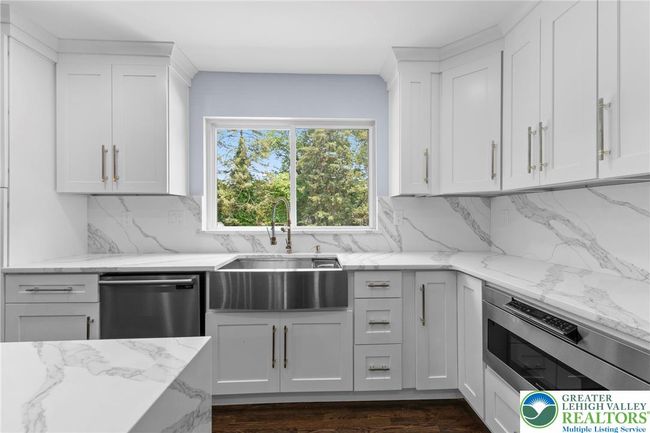 719 Redfern Ln, House other with 4 bedrooms, 4 bathrooms and null parking in BETHLEHEM PA | Image 8