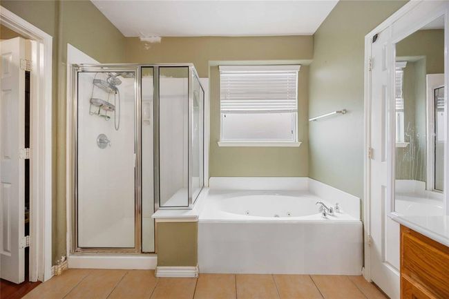 6710 Russelfield Ln, House other with 4 bedrooms, 4 bathrooms and 3 parking in Houston TX | Image 16