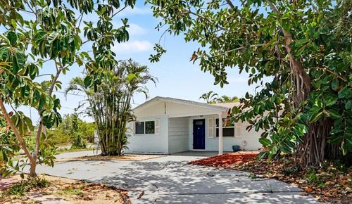 13714 Allyn Dr, HUDSON, FL, 34667-1506 | Card Image