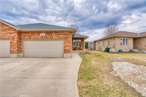 906 Baker Ave S, Listowel, ON, N4W3V7 | Card Image