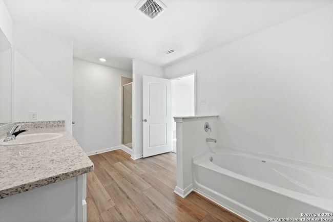 10950 Lafayette Loop, House other with 4 bedrooms, 3 bathrooms and null parking in Converse TX | Image 13