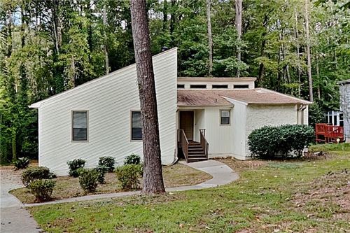 2979 Marsh Ln, Stone Mountain, GA, 30087-4215 | Card Image