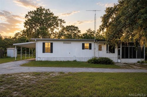 6828 W Arter St, Crystal River, FL, 34429-5672 | Card Image