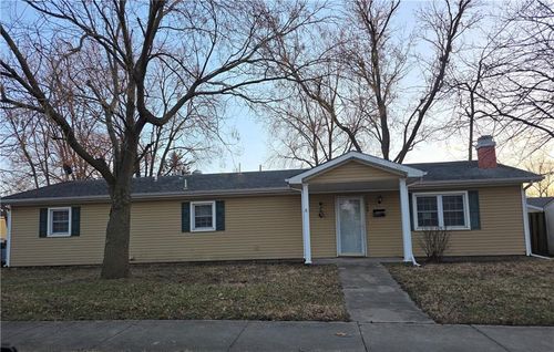 709 E Lincoln St, Iola, KS, 66749-2454 | Card Image