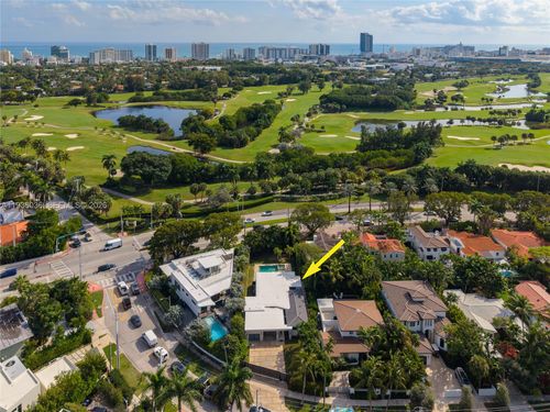 3141 N Bay Rd, Miami Beach, FL, 33140-3814 | Card Image