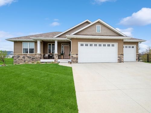 630 Lincoln Ct, Center Point, IA, 52213-4700 | Card Image