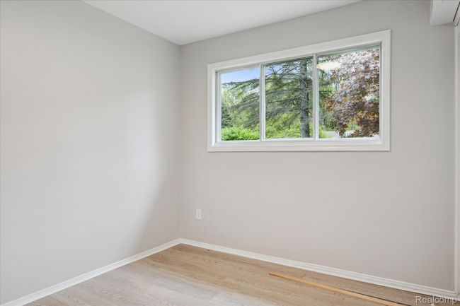 27-1932-Henbert-Rd-West-Bloomfield-Township-MI-48324-WindowStill-12.jpg | Image 23