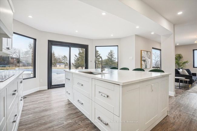 1585 Kerns Rd, House other with 7 bedrooms, 4 bathrooms and 6 parking in Burlington ON | Image 11