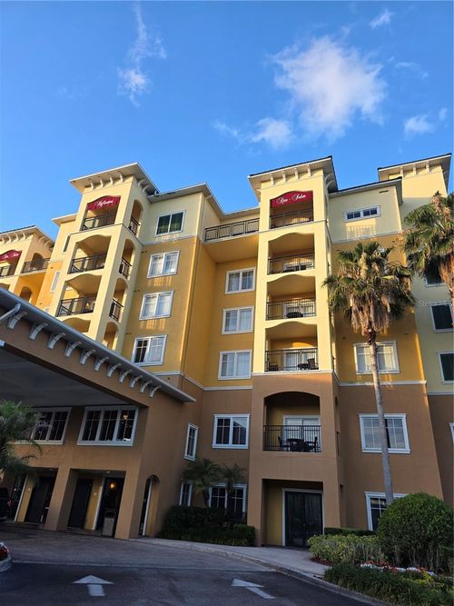 3904-8101 Resort Village Dr, Orlando, FL, 32821-5616 | Card Image
