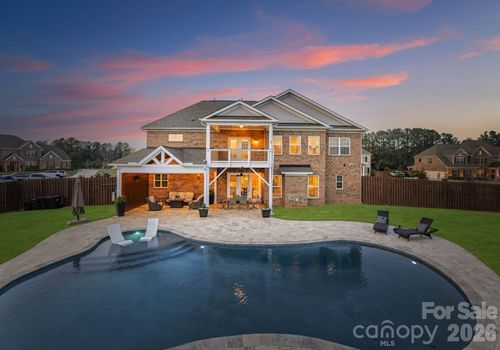 1053 Harlows Crossing Dr, Matthews, NC, 28104-2300 | Card Image