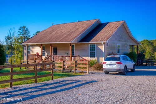 642 Buck Ridge Rd, Jamestown, TN, 38556 | Card Image