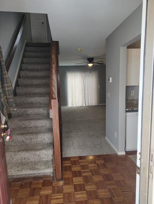 129c-5737 Snow Dr, Hilliard, OH, 43026-8397 | Card Image