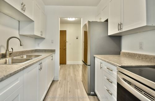 21-2 Grove St E, Barrie, ON, L4M2N5 | Card Image