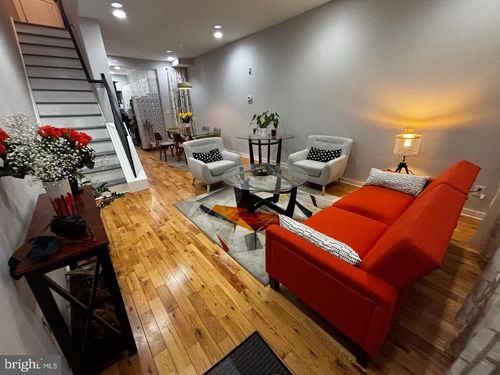 2633 Earp St, PHILADELPHIA, PA, 19146-3824 | Card Image
