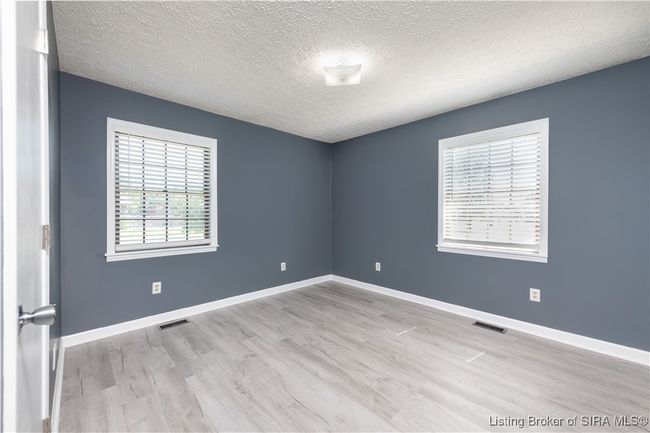 85 Northfield Dr, Home with 3 bedrooms, 3 bathrooms and null parking in Scottsburg IN | Image 16