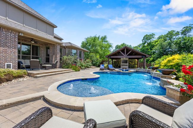 Gorgeous greenbelt backdrop for your own personal paradise. | Image 37