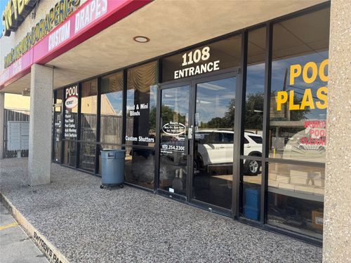 1108 W Pioneer Dr, Irving, TX, 75061-7260 | Card Image