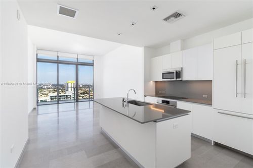 apt-4006-68 Se 6th St, Miami, FL, 33131-3519 | Card Image