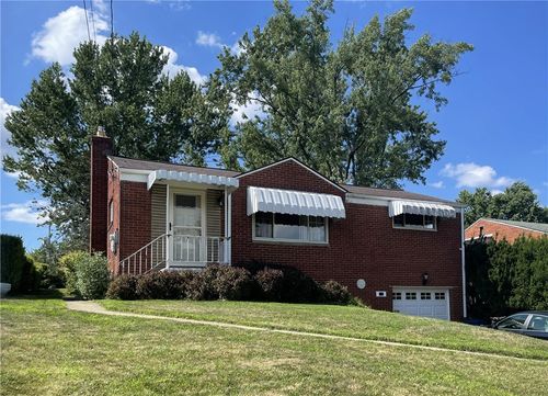 638 Elaine Dr, Pittsburgh, PA, 15236-2421 | Card Image