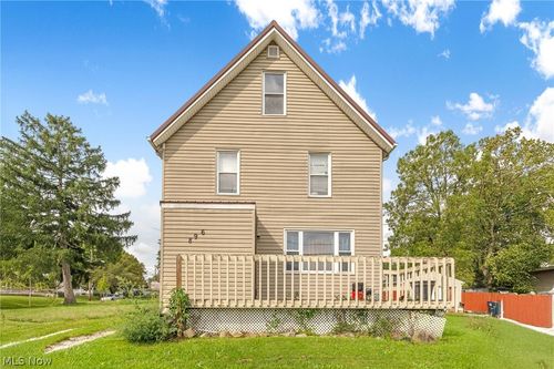 896 Huber St, Akron, OH, 44306-2954 | Card Image