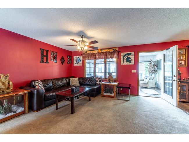 705 Pine Run, House other with 3 bedrooms, 2 bathrooms and null parking in Angola IN | Image 9