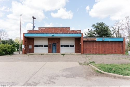 3525 Lincoln Street E, Canton, OH, 44707 | Card Image