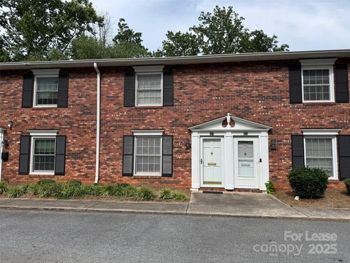 824 6th St Nw, Hickory, NC, 28601-3534 | Card Image