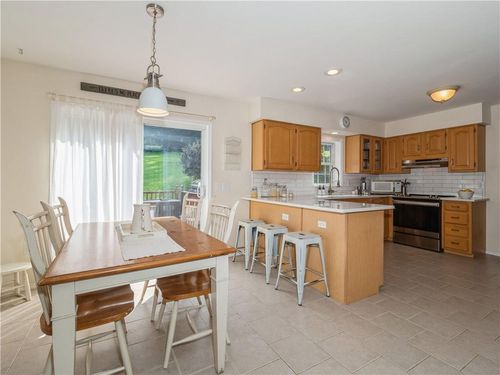 94 Perks Blvd, Cold Spring, NY, 10516-3904 | Card Image