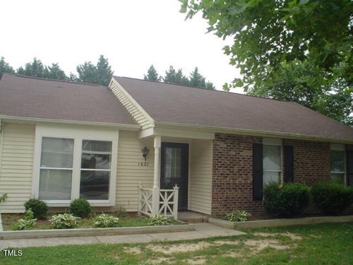 1621 Riverknoll Dr, Raleigh, NC, 27610-4581 | Card Image