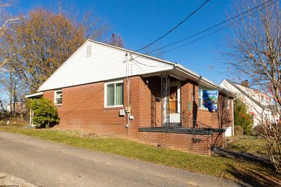 106 W Smith Street, House other with 3 bedrooms, 1 bathrooms and 1 parking in Bridgeport WV | Image 3